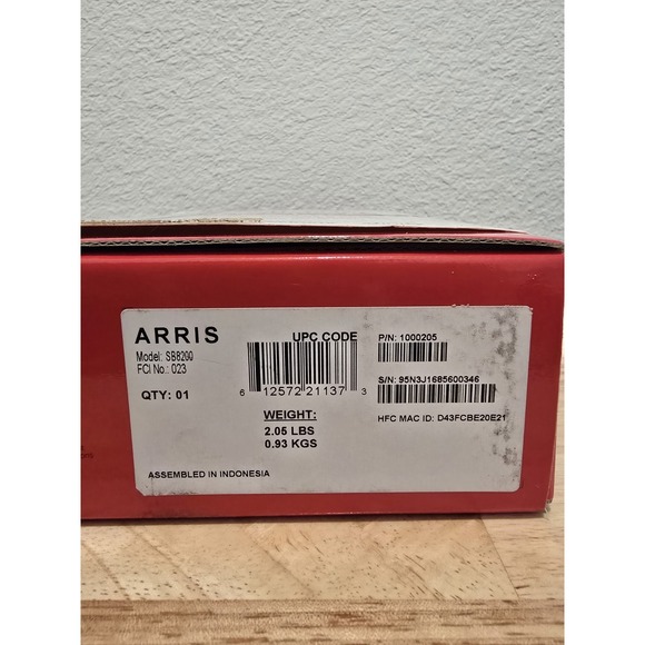 ARRIS SURFboard SB8200 DOCSIS 3.1 10 Gbps Cable Modem - Picture 6 of 16